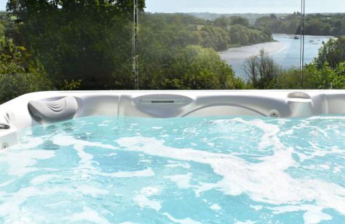 St Dogmaels Casa | Gwbert Holiday Cottages, Green Meadow