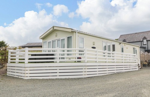 Gaerwen Cabaña | GWEL ERYRI, family friendly, with a garden in Llanfairpwllgwyngyll