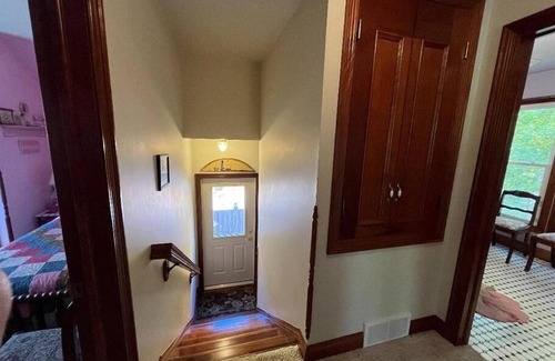 St. Ansgar Casa | Gwen’s Place - Whole House