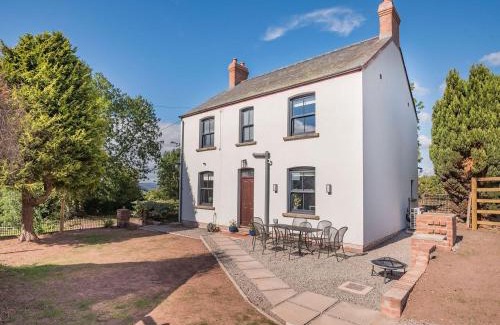 Llanfihangel Tal-y-llyn Casa | Gwrlodde