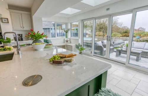 Llanddona Casa | Gwynaeth Gwyn