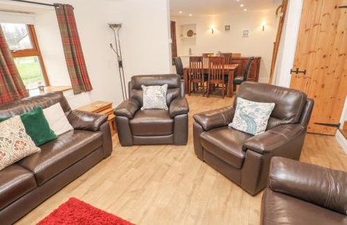 Newcastle Emlyn Casa | Gwynfa