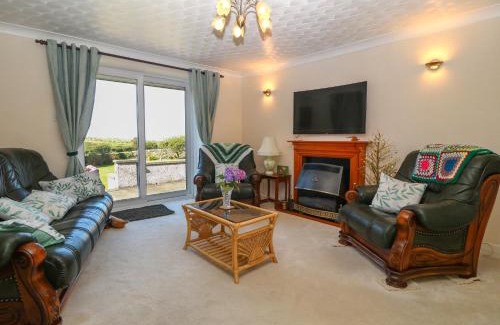 Cylch-Y-Garn Casa | Gwynlys