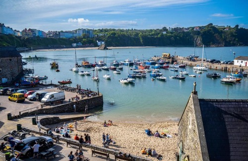 Tenby Casa | Gwynne House - 6 Bed Holiday Home - Tenby Harbour