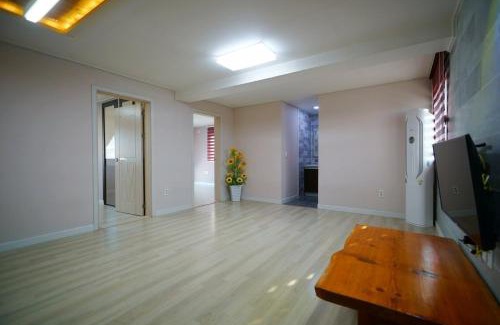 Byeonsan Casa | Gyeokpo Seohae Oceanville Pension