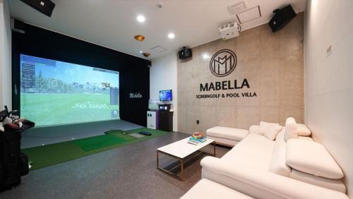 Gyeongju Casa | Gyeongju Marbella Pool Villa N Screen Golf