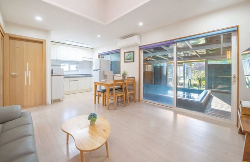 Gyeongju Casa | Gyepngju Camino Pool Villa