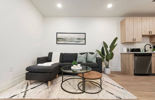East Liberty Apartamento | Parking+ GYM+HULU Near Universities-UPMC-Shopping