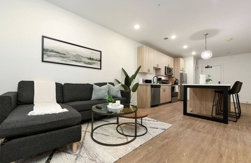 East Liberty Apartamento | Parking+ GYM+HULU Near Universities-UPMC-Shopping