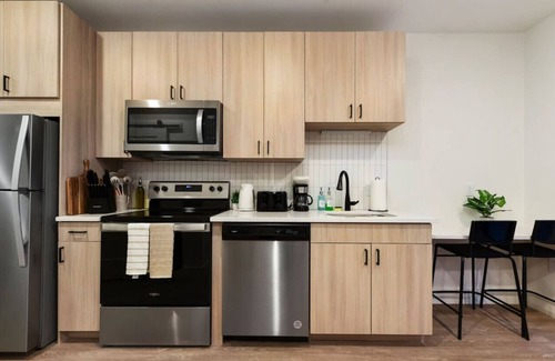 East Liberty Apartamento | GYM+ HULU with Parking Near Pitt Uni-UPMC-Shopping