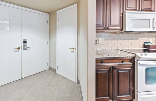 Oro-Medonte Apartamento | Gym+Pool+PetFriendly+KingBeds