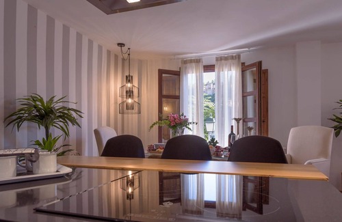 San Pedro Casa | Maravillosas vistas a la Alhambra, alojamiento nuevo y confortable
