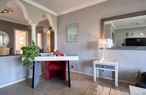 Swiss City Villa | Héritage-Villa-Baño para personas con movilidad reducida-Vista al Jardín