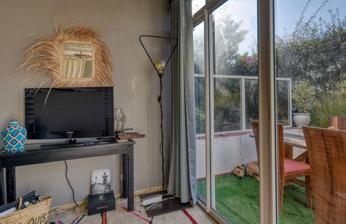 Swiss City Villa | Héritage-Villa-Baño para personas con movilidad reducida-Vista al Jardín