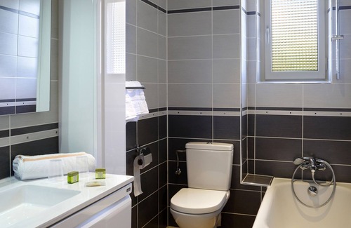 Thonon-les-Bains Hotel | Hôtel A l'Ombre des Marronniers