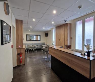Levallois-Perret Hotel | Hôtel D'Anjou