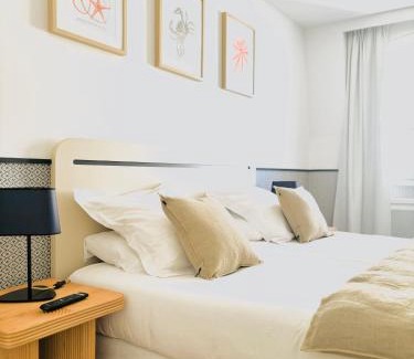 Arromanches-les-Bains Hotel | Hôtel De La Marine