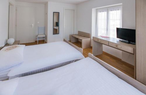 Attalens Hotel | Hôtel-de-Ville d'Attalens