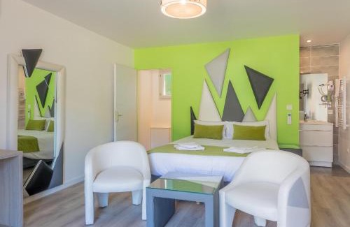 Ternand Casa | Hôtel Domaine des Pierres Dorées