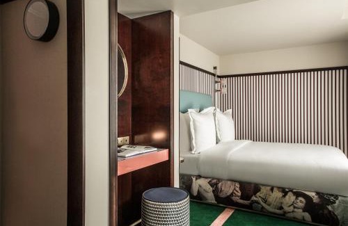 8th Arrondissement Hotel | Hôtel du Rond-point des Champs-Élysées - Esprit de France