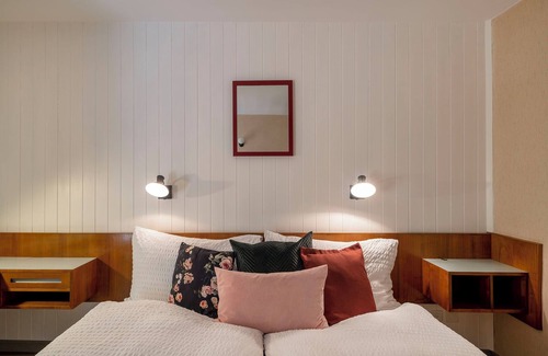 Icogne Hotel | Hôtel historique Chez Elsy - Crans-Sapins