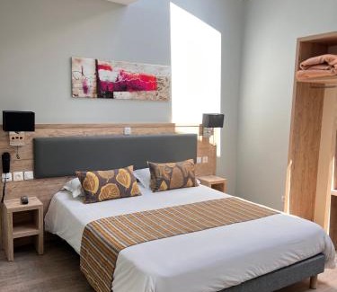 Soulac-sur-Mer Hotel | Hôtel La Pinède