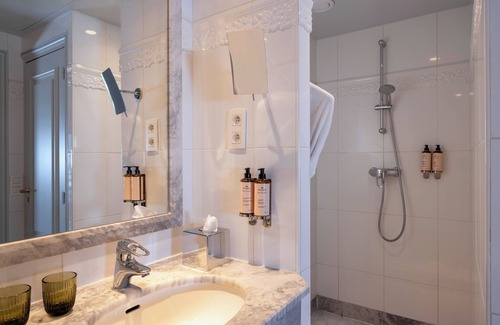 Madeleine Hotel | Hôtel Le Lavoisier & Spa