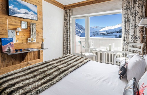 Tignes le Lac Hotel | Hôtel Les Campanules by Les Etincelles