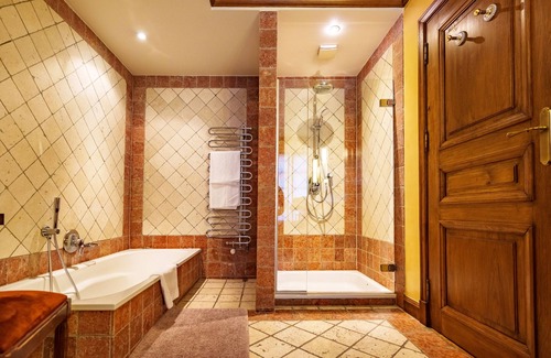Ville Haute Hotel | Hôtel Les Jardins d'Anaïs