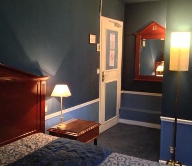 Auxerre Hotel | Hôtel Les Maréchaux