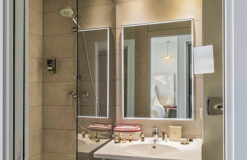 Levallois-Perret Hotel | Hôtel Mercure Paris Pont de Levallois Neuilly