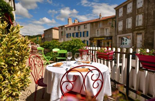 Saugues Hotel | Hôtel Restaurant La Terrasse