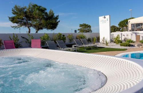 Rivedoux-Plage Hotel | Hôtel Restaurant Le Grand Large - Face à la plage - Ile de Ré