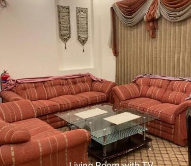 Lahore Casa | H and J