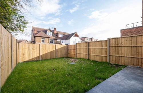Coulsdon West Casa | H L Homes