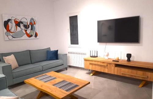 Universal Casa | H&O Elegant Maisonette in Paradise Garden