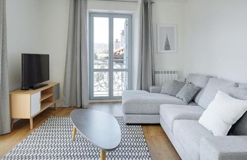 Hondarribia Historic Center Apartamento | H SUITE3A by Smiling Rentals