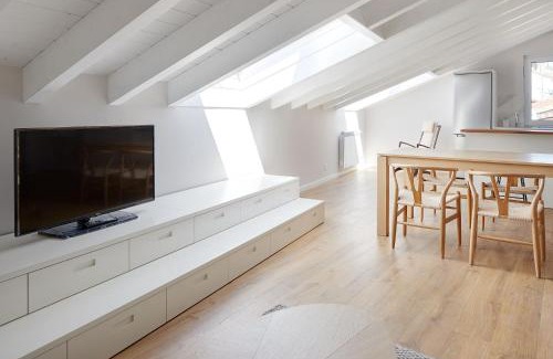 Hondarribia Historic Center Apartamento | H SUITE4A by Smiling Rentals