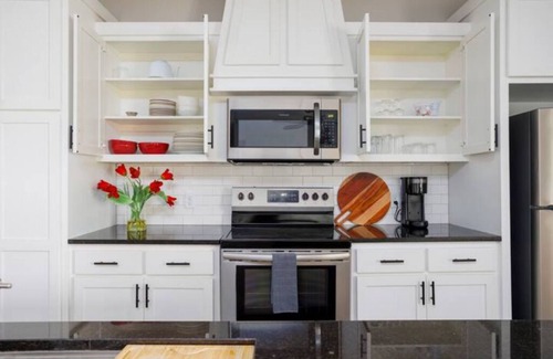 Central Oklahoma City Condominio | H1/H3/H5 Spacious & Urban Modern Condo - 3 units!
