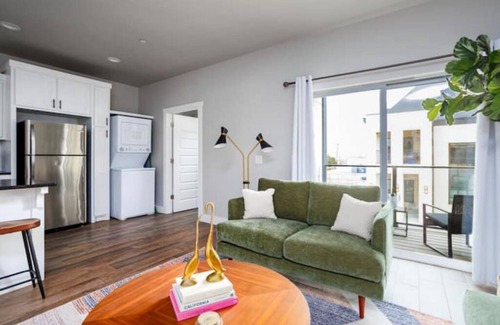 Central Oklahoma City Condominio | H1/H3/H5 Spacious & Urban Modern Condo - 3 units!