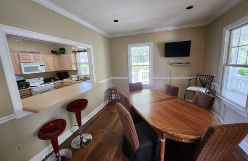 Demere Park Apartamento | H5, king and queen by lake