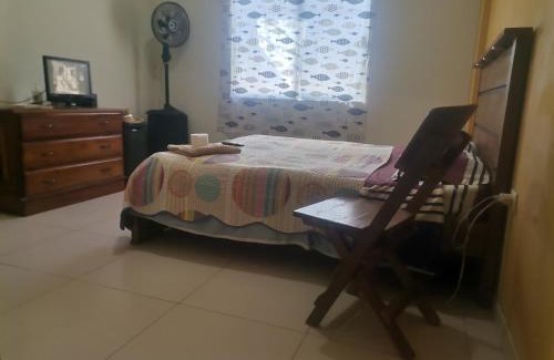Santa Cruz Apartamento | Habitación con baño privado mas servicio de taxi aeropuerto