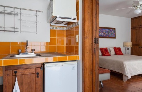 Reforma Cama Y Desayuno | Habitación Alebirjes en Casa Los Arquitos B&B