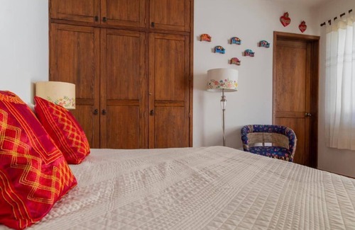 Reforma Cama Y Desayuno | Habitación Alebirjes en Casa Los Arquitos B&B
