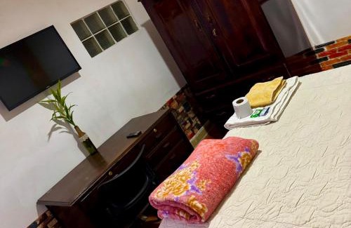 Cochabamba Casa | Habitación céntrica con acceso a lindo jardín