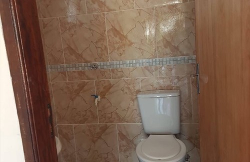 Encarnacion Apartamento | Habitación en alquiler en el centro de encarnación con baño privado. Wifi aire