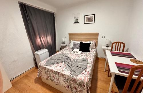 Carabanchel Casa | Habitación interior en Madrid