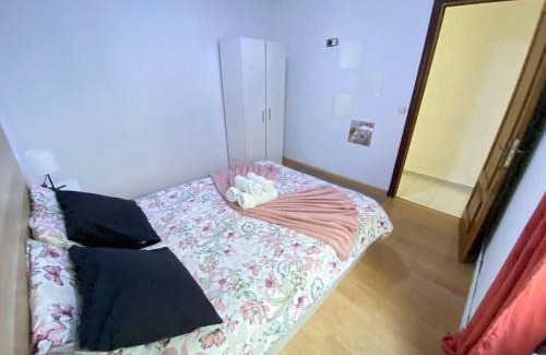 Carabanchel Casa | Habitación interior en Madrid