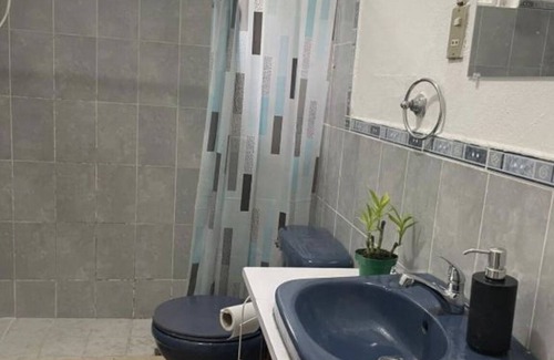 San Salvador Casa | Habitación Privada En-Suite en el Centro San Salvador