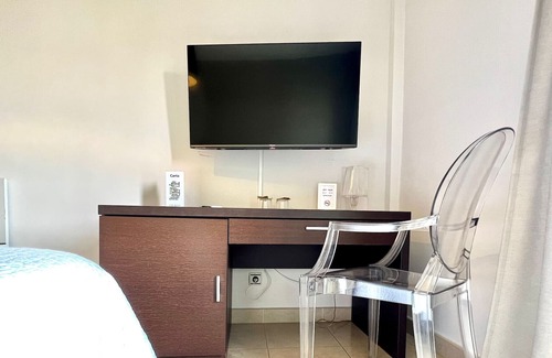 Los Llanos Cama Y Desayuno | Habitacion con balcon, Wifi, cerca de restaurantes